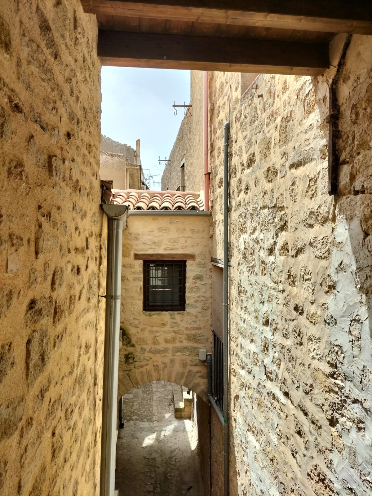 Gangi, centro storico laboratorio di ricerca: l’Università di Palermo avvi a indagini su murature antiche